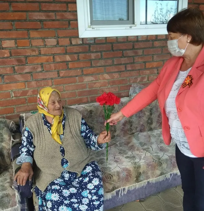 00  Поздравление  труженика тыла Корниенко Л.П. #наследникипобеды #героипобеды#эстафетапамятииславыАР