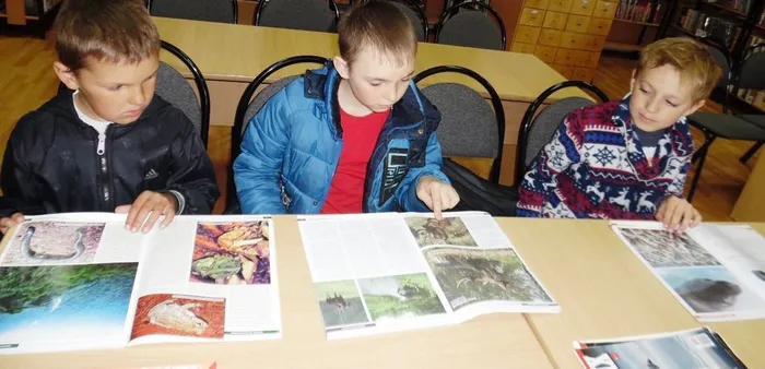 Гляжу в