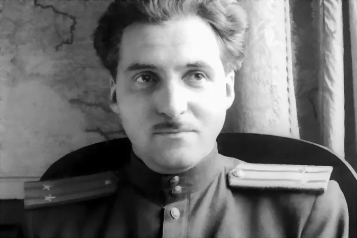 Koнстантин Симонов