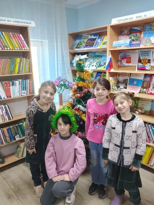 photo_5363799440264728216_y