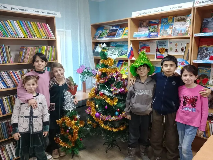 photo_5363799440264728215_y