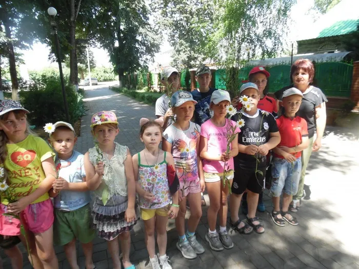 Перед возложением цветов